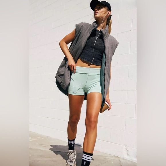 NWT Free People Movement Slalom Reversible Fleece Vest In Midnight Jade - Picture 4 of 5